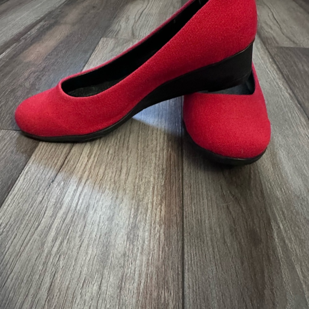 Barcelona Red Women's Wedge Shoes size 38